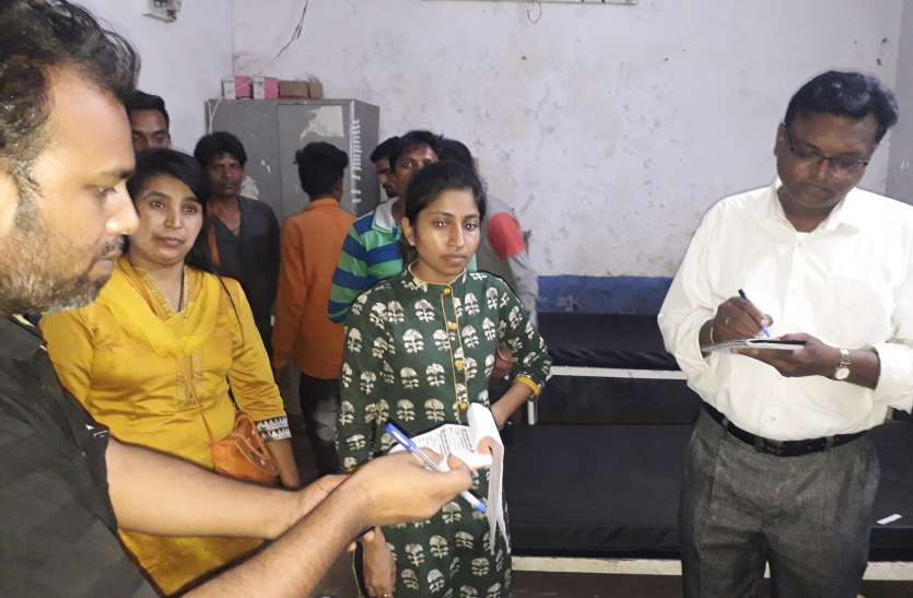 1 दो बाइकों की टक्कर में पांच घायल