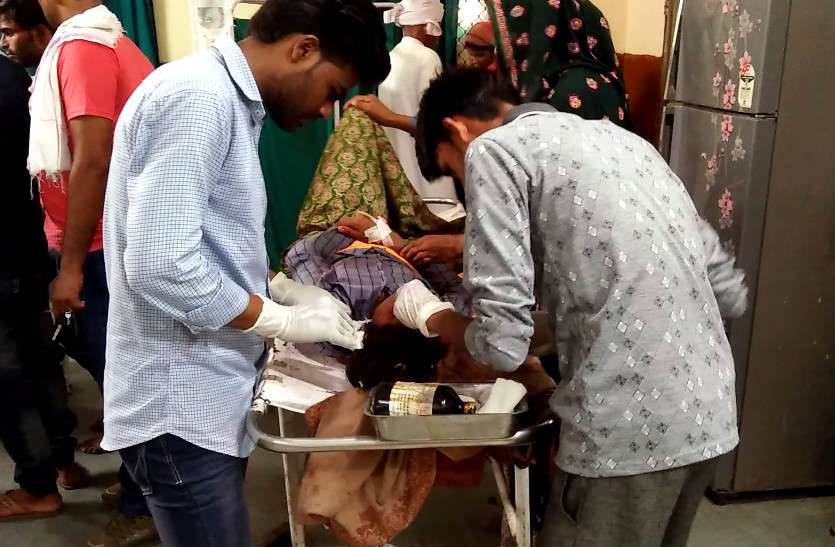 Mother Jumped in well दर्दनाक घटना: मां तीन बच्चों के साथ कुएं में कूदी, दो बच्चों की हुई दर्दनाक मौत
