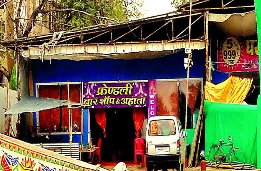 indore बिना अनुमति चल रहे शराब दुकानों में अहाते