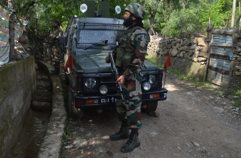 JAMMU KASHMIR ENCOUNTER: दक्षिण कश्मीर में 2 आतंकी ढेर, उड़ी में चार मिलिटेंट गिरफ्तार