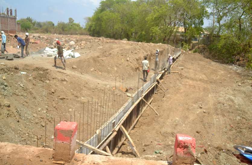 news बारिश देगी राहत , लेकिन अवैध कब्जों से नाले बढ़ाएंगे दिक्कत