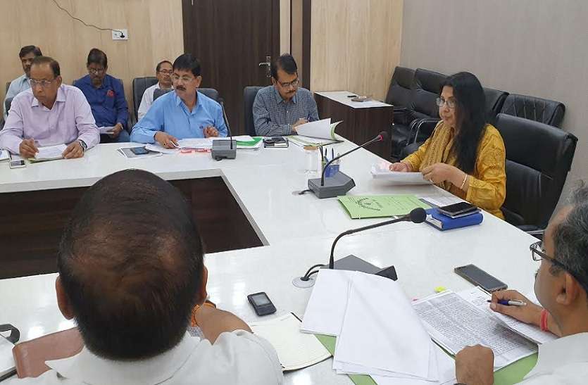 CM Yogi Adityanath come anytime after 20th June in Jhansi 20 जून के बाद कभी भी आ सकते हैं सीएम योगी, कहां-कहां करेंगे औचक निरीक्षण, इसको लेकर सस्पेंस