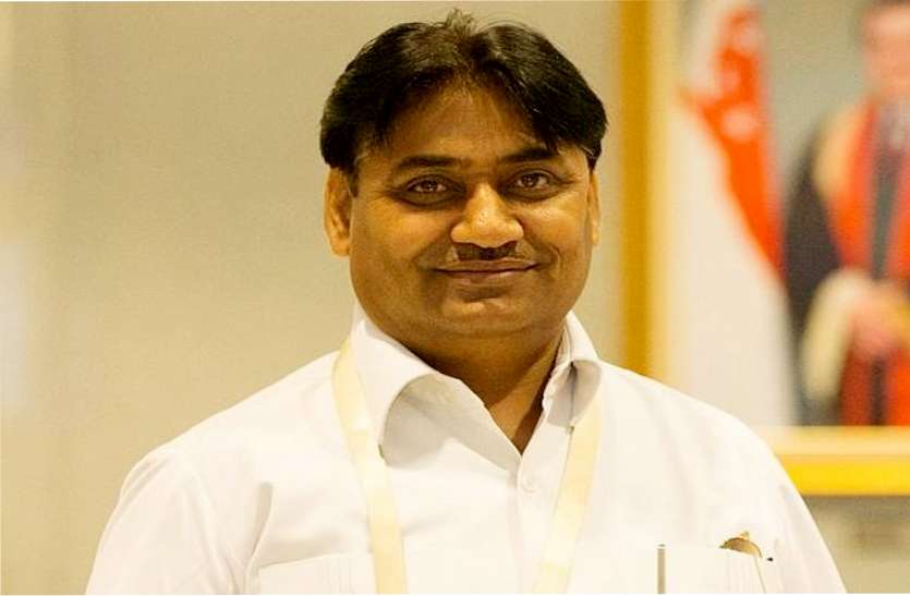 शिक्षा विभाग ने शुक्रवार को तीन बड़े फैसले लेकर प्रदेश के उर्दु विषय के विद्यार्थी, साढ़े तीन लाख से अधिक शिक्षक व निजी स्कूल संचालकों को बड़ी राहत दी है। प्रदेश के शिक्षकों व विद्यार्थियों के लिए आई बड़ी खुशखबरी, शिक्षा मंत्री ने एक साथ की तीन बड़ी घोषणा