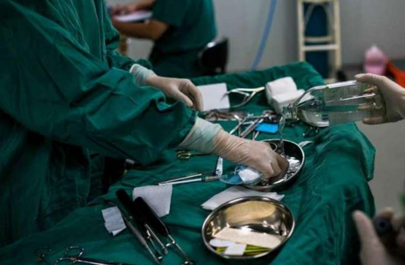 surgery चीन में 5g टेक्नोलॉजी से डॉक्टरों ने बिना हाथ लगाए की सर्जरी , जानें कैसे