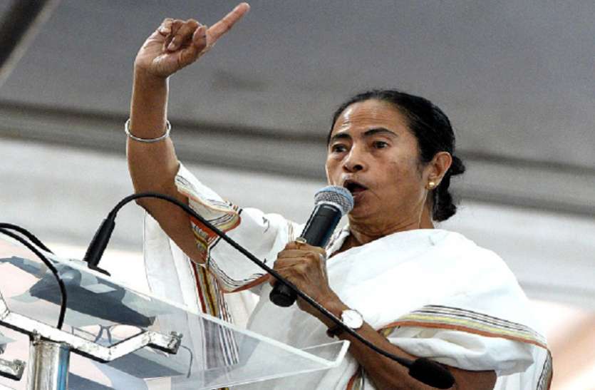 Mamata Banerjee ममता बनर्जी की चेतावनी- बंगाल में रहना है तो बांग्ला बोलनी ही होगी