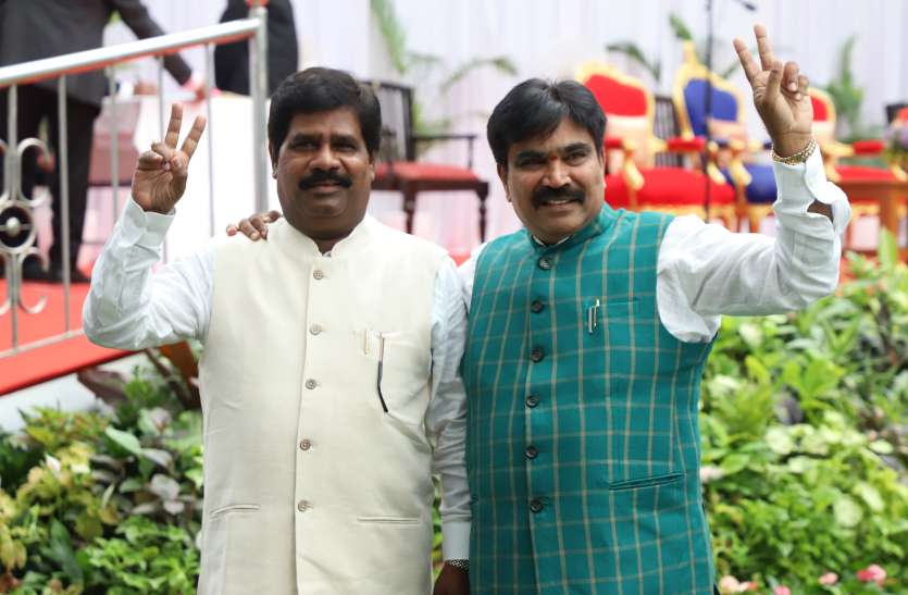 cabinet कर्नाटक कैबिनेट में दो मंत्री शामिल