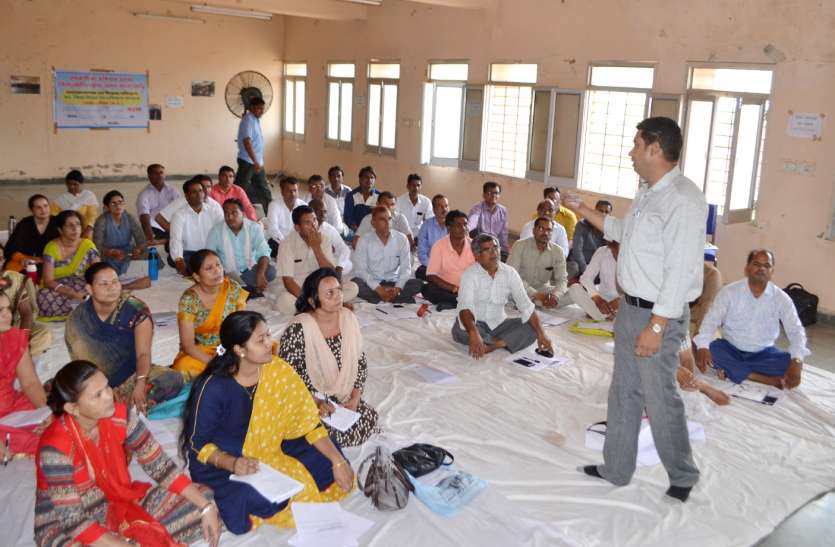 patrika Shaala Siddhi 372 शालाओं के शिक्षक और शाला प्रधान की लग रही रोज क्लास