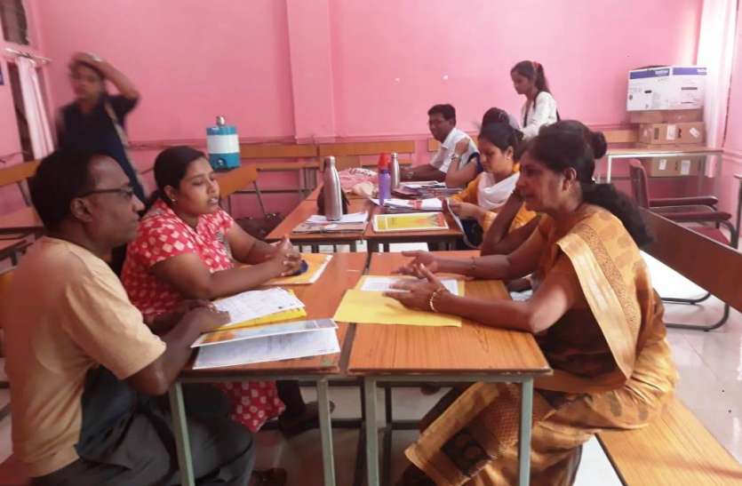 patrika college chalo abhiyan कुछ इस तरह चल रहा है जिले में कॉलेज चलो अभियान