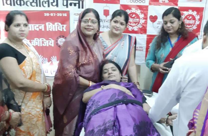 Blood donations show generosity, 40 people did the light of others रक्त देने दिखाई दरियादिली, 40 लोगों ने किया दूसरे के जीवन को उजाला