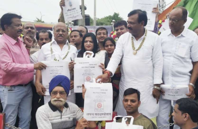 polithin 'नो पॉलीथिन' फतेहपुर सीकरी के सांसद ने की आगरा को साफ और सुथरा बनाने की अपील