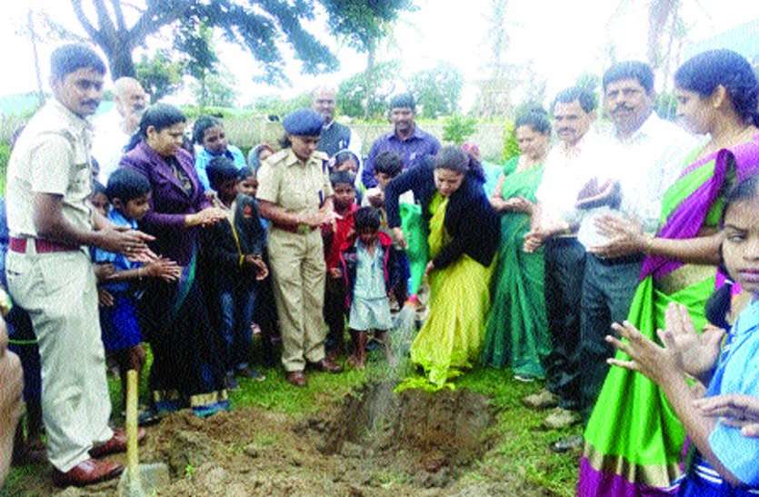 पर्यावरण संरक्षण के लिए हों जागरूक पर्यावरण संरक्षण के लिए हों जागरूक