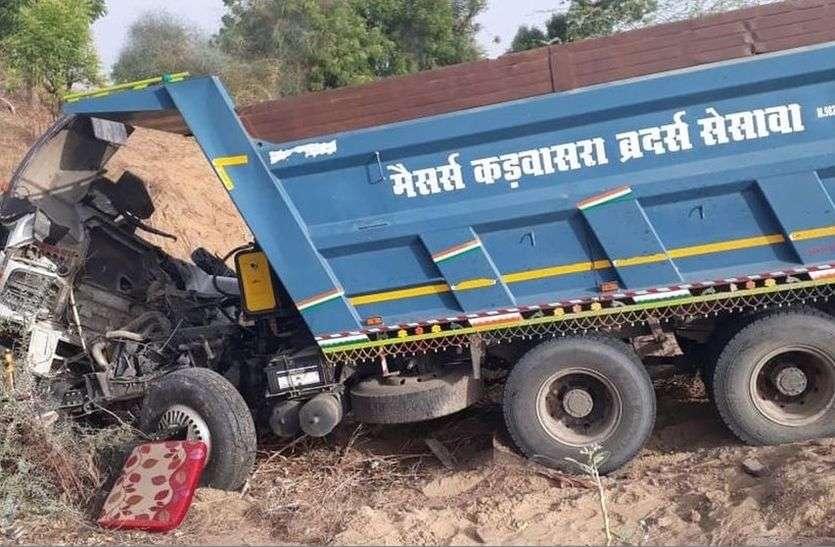 Death in road accident गुजरात से मजदूरी कर लौट रहे थे दो परिवार, विरोल सरहद में हुआ ऐसा दर्दनाक हादसा