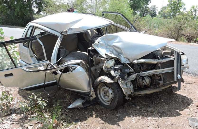 Father's death in Accident आज उठना थी बेटी डोली, इधर बेलगाम हाइवा ने पिता को पहुंचा दिया श्मशान