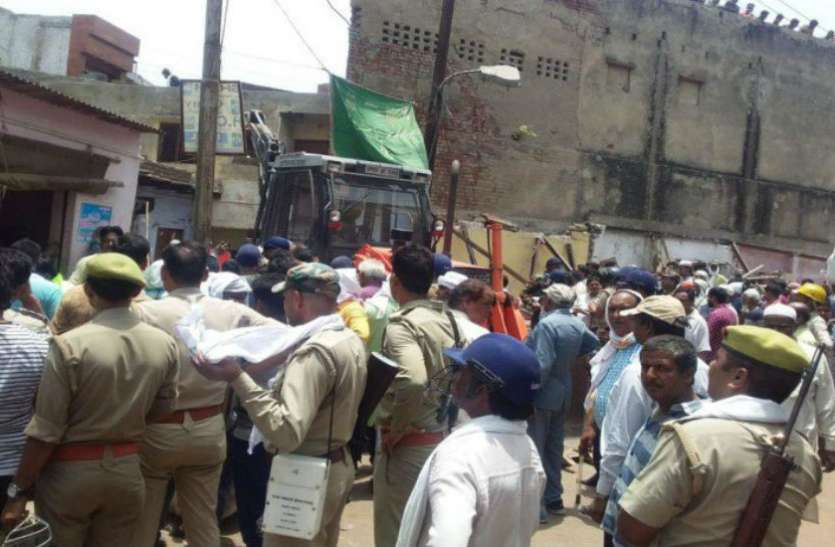 seoni देखिए युवक की मौत से गुस्साए लोगों ने किया जाम