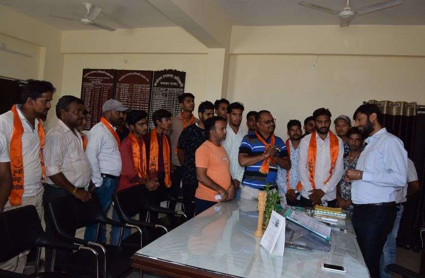 rape with a seven-year- girl मासूम ने पूछा-अंकल कहां लेकर जा रहे हो...और बनाया हवश का शिकार