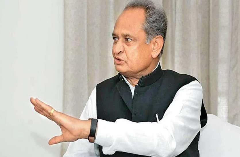 ASHOK GEHLOT NITI Aayog की बैठक में भाग लेने दिल्ली पहुंचे CM गहलोत, उठाई जा सकती है राजस्थान के विशेष राज्य के दर्जे की मांग