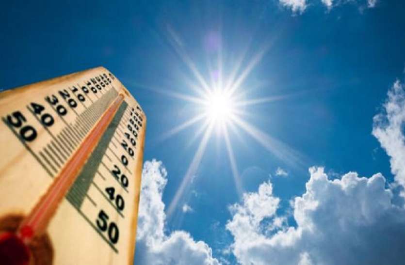 44 Mercury शनिवार को फिर झुलसा यूपी का ये शहर पारा 44 के पार,गर्मी से बढ़ा ब्रेन अटैक का खतरा