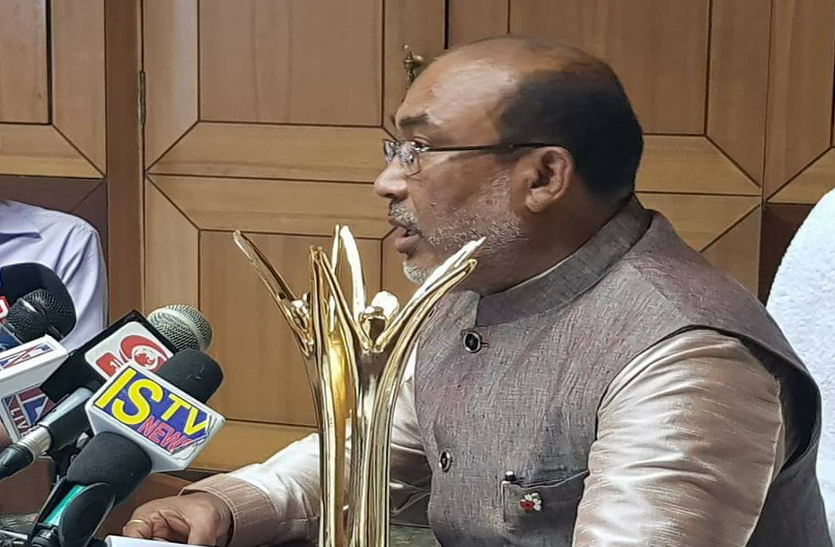 cm राज्य में आर्थिक संकट, मणिपुर सरकार में चल रहा ड्रामा, दो नेताओं ने दिल्ली में खोला अपनी ही सरकार के खिलाफ मोर्चा