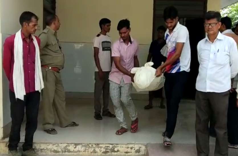 Uncle-Nephew's Death In Accident ट्रैक्टर ने बाइक को मारी टक्कर, हादसे में मामा-भांजे की हुई दर्दनाक मौत