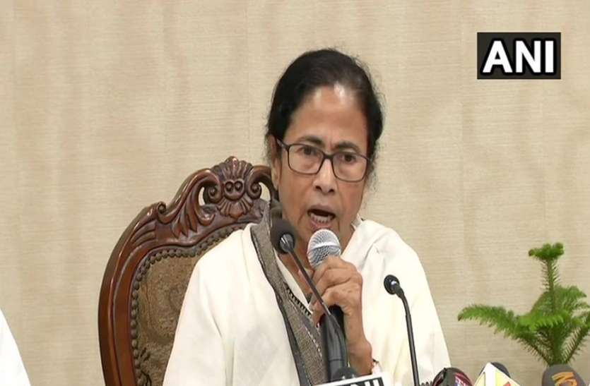 West Bengal Chief Minister Mamata Banerjee File Photo WB CM Mamata Banerjee ने मांगीं डॉक्टरों की मांगें, हर अस्पताल में एक नोडल पुलिस अधिकारी की तैनाती