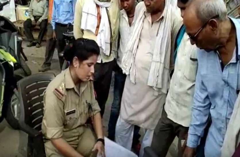 Mahila police handle traffic arrangements यूपी में अब महिला पुलिस संभालेंगी यातायात व्यवस्था, युवतियों व महिलाओं का भी होगा चालान