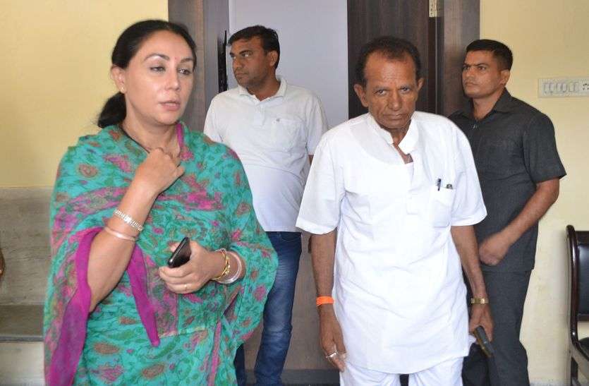 MP Diya Kumari quote: The state government is not serious in the case सांसद दीया कुमारी बोली : दुष्कर्म मामले में राज्य सरकार गंभीर नहीं,कानून व्यवस्था चौपट