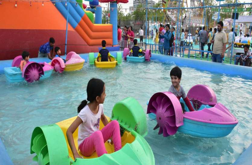 बीकानेर में बादल, ग्रामीण अंचल में बरसात, इतना गिरा तापमान बीकानेर में बादल, ग्रामीण अंचल में बरसात, इतना गिरा तापमान