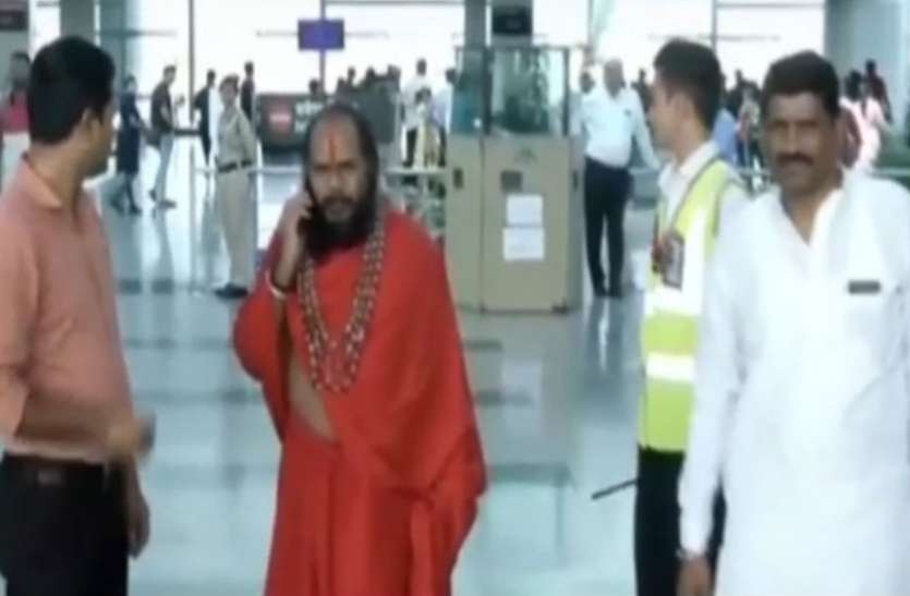 baba जल समाधि लेने भोपाल पहुंचे मिर्ची बाबा, कहा- प्रशासन नहीं देगा अनुमति फिर भी लूंगा समाधि