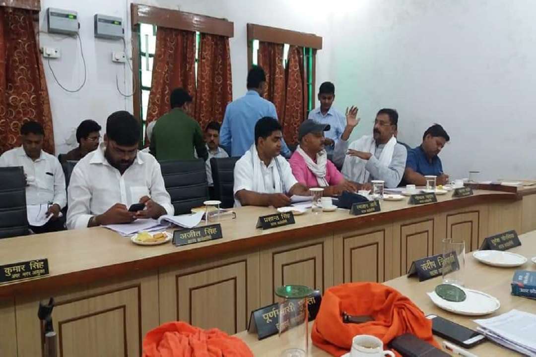नगर निगम कार्यकारिणी की बैठक
