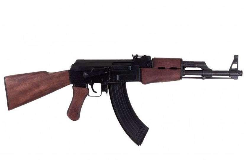 madhya pradesh AK 47 रखने से आए थे चर्चा में, अब गुजरात पुलिस को है इनकी तलाश