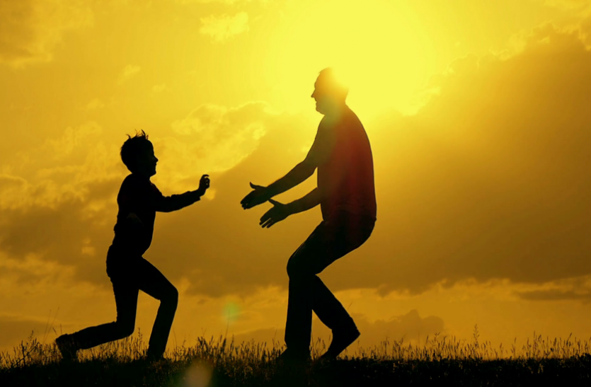 Father's Day 2019:- अपने पिता को गिफ्ट करें ये 10 तरह की चीज़ें, मानी जाती हैं बहुत शुभ Father's Day 2019:- अपने पिता को गिफ्ट करें ये 10 तरह की चीज़ें, मानी जाती हैं बहुत शुभ