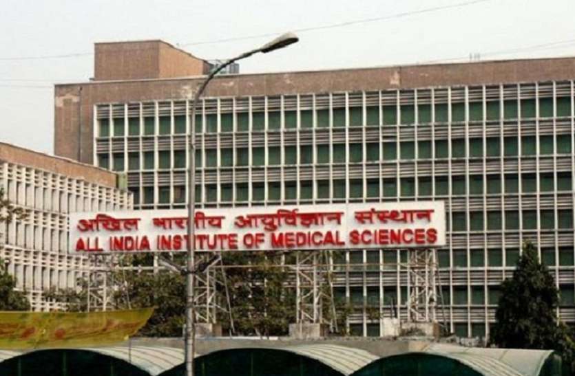 Aiims निर्माणाधीन एम्स बना जंग-ए-मैदान, गार्ड व मजदूरों में जमकर मारपीट, टाइम आफिस को मजदूरों ने किया तहस नहस