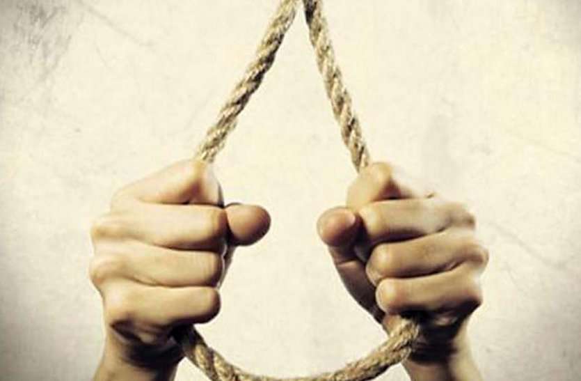 suicide in Bhilai बेटे को पढ़ाई करो बोलना पिता को पड़ गया महंगा, सातवीं का छात्र आहत होकर फंदे पर झूला