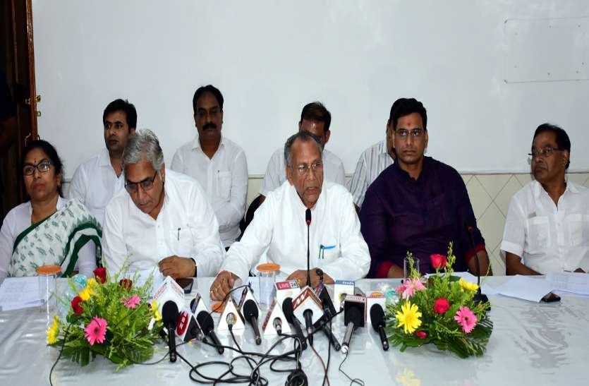 CG Politics सीजी के गृहमंत्री ने छह माह की उपलब्धि तो गिनाई पर लोकसभा में पराजय के सवाल पर चुप्पी साध ली, वोट कांग्रेस को क्यों नहीं मिले शोध का विषय