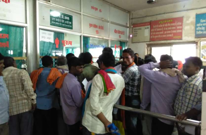 shahdol डॉक्टरों की हड़ताल से सूनी रही ओपीडी, यहां मिला इलाज