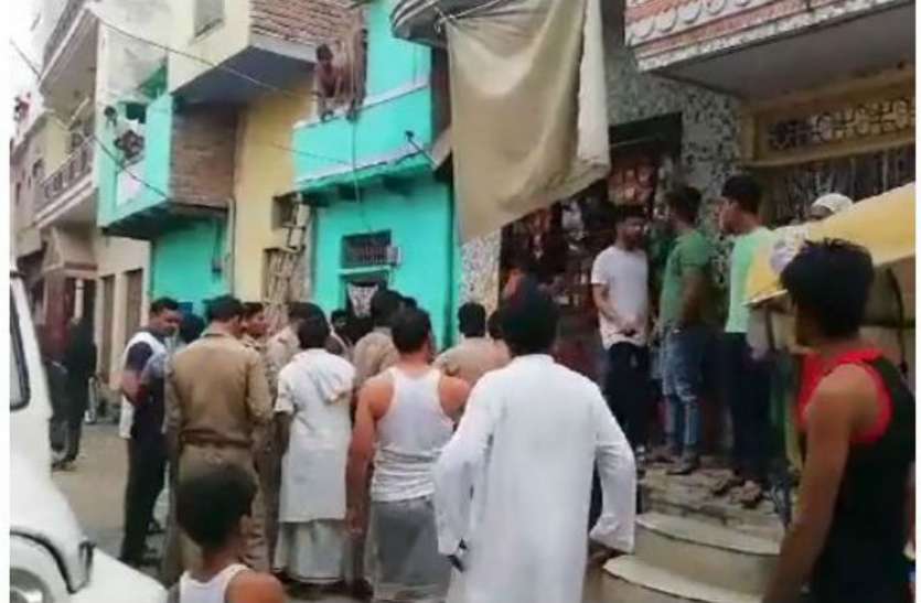Stone pelting एक ही समुदाय के दो पक्ष भिड़े, तनाव, फोर्स तैनात