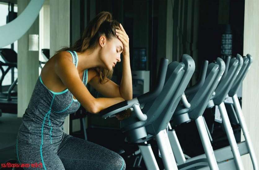 fitness OMG! कसरत करते समय इस लड़की के शरीर से पसीने की जगह निकलने लगता है खून