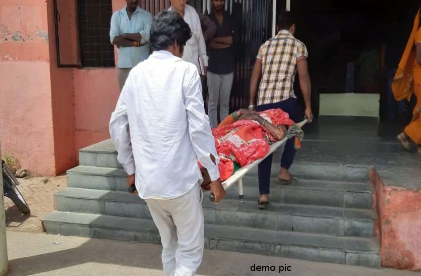 Chhattisgarh crime news जिंदा जल रही बेटी को बचाने मां-बाप ने लगा दी जान की बाजी, बच तो गई लेकिन...