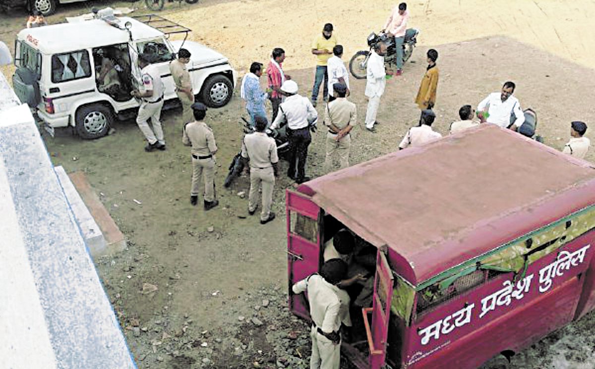 Politics on 'water' in Chief Minister's city मुख्यमंत्री के शहर में ‘पानी’ पर राजनीति, तैनात किया भारी पुलिस बल
