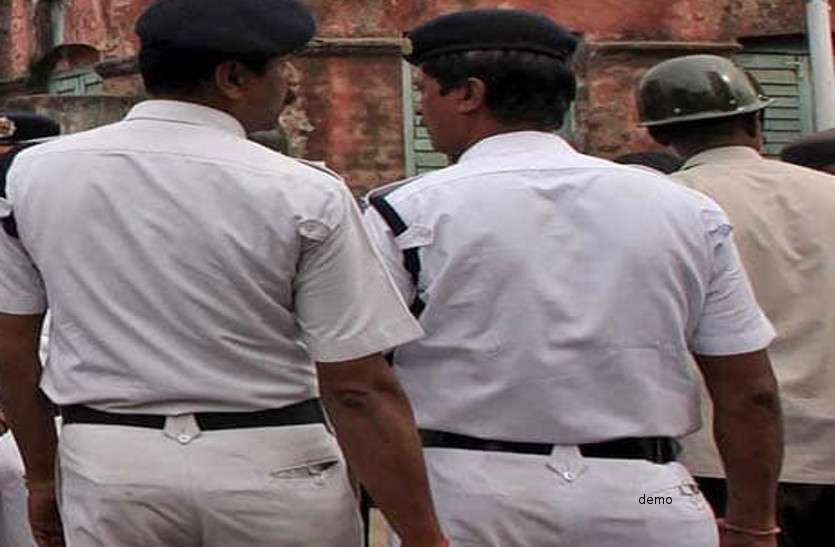 CG News बाराती बन पुलिस वालों ने किया ऐसा काम, गांव वाले तरीफ करते नहीं थक रहे