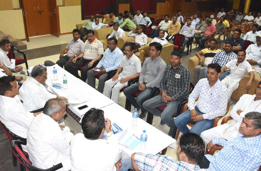 Union leaders say, social security is not fixed in the new pension sch यूनियन के नेता बोले, नई पेंशन स्कीम में सामाजिक सुरक्षा निश्चित नहीं