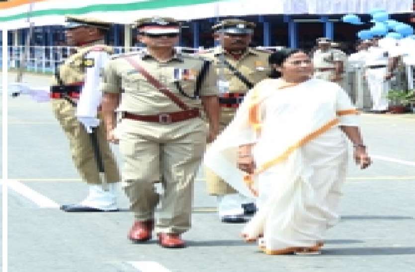 kolkata,west bengal Now An IPS will kept his eyes on Doctores every time in Kolkata ममता सरकार का जबर्दस्त निर्णय
