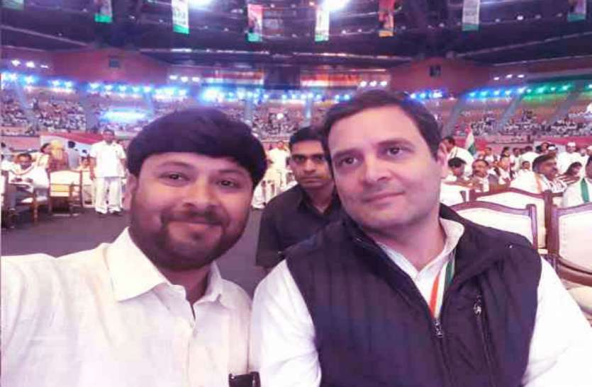 Hasib Ahmad राहुल गांधी के बर्थडे के ठीक एक दिन पहले कांग्रेस नेता ने जारी किया यह पोस्टर, सोनिया को बताया....