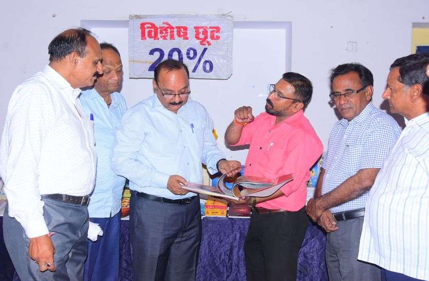 Books Our Cultural Heritage पुस्तकें हमारी सांस्कृतिक धरोहरें, इन्हें सहेजन की जरुरत