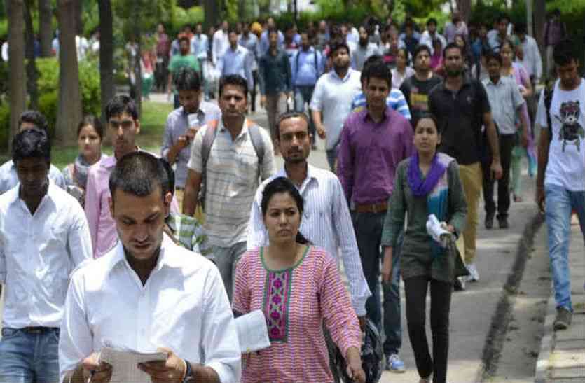 Reet Level 1 in Rajasthan : शिक्षा राज्य मंत्री गोविन्द सिंह डोटासरा ने रीट प्रथम लेवल के लगभग आठ हज़ार टीचर को बड़ी राहत दी हैं। खुशखबरी: राजस्थान में हजारों युवाओं को मिलेगी सरकारी नौकरी, पढ़े पूरी खबर