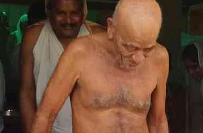 Vidyasagar Maharaj आचार्यश्री विद्यासागर महाराज शहर से सिर्फ 33 किमी दूर