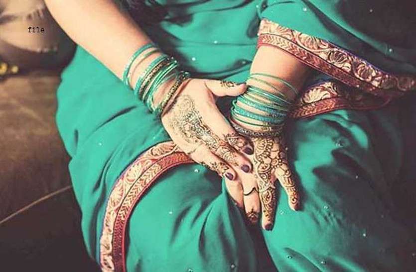 Crime in kawardha बीवी की दूसरी शादी करवाने पति हर दिन करता ऐसा काम, तंग आकर महिला ने की आत्महत्या