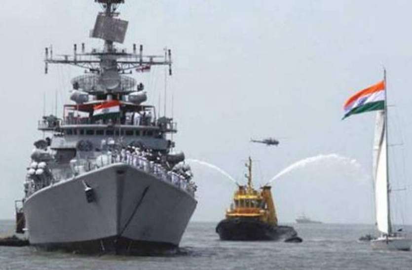 warship अमरीका-ईरान तनाव: भारतीय नौसेना ने ओमान और फारस की खाड़ी में बढ़ाई सुरक्षा