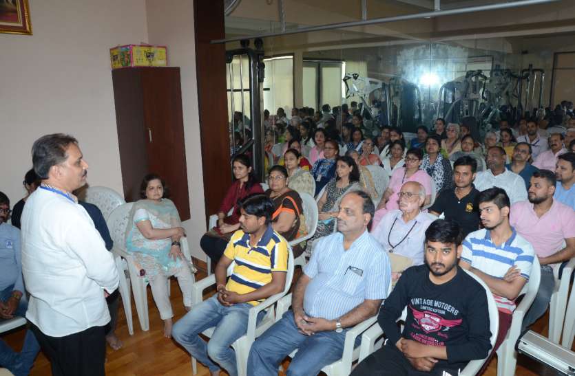 meditation जिन्दगी जीने का सही तरीका सिखाता है ध्यान
