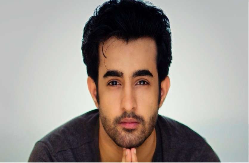 Bollywood actor Satyajeet dubey